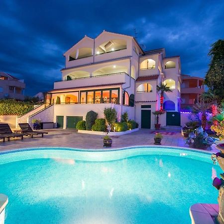Apartments Marija Near Center Vodice Luaran gambar