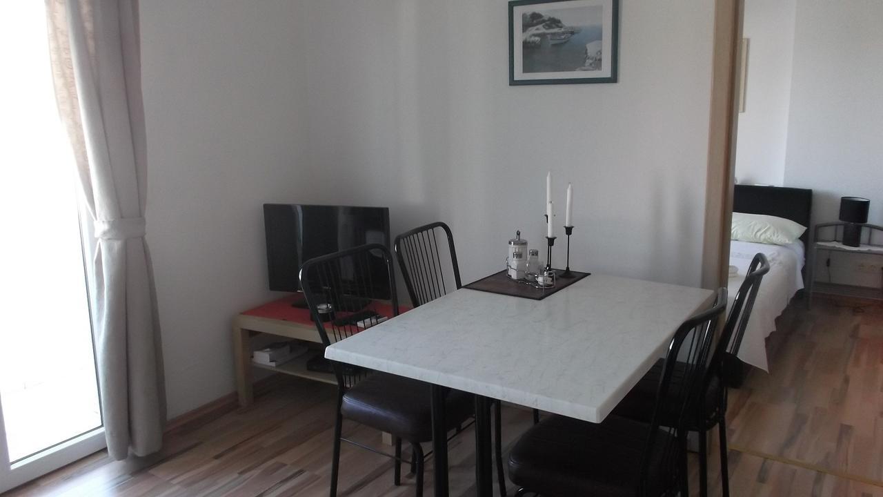 Apartments Marija Near Center Vodice Bilik gambar