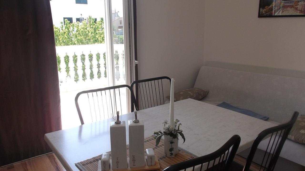 Apartments Marija Near Center Vodice Bilik gambar